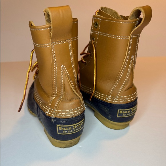L.L.Bean Women's Bean Boots, 8" Insulated Sz 7 - Picture 3 of 6